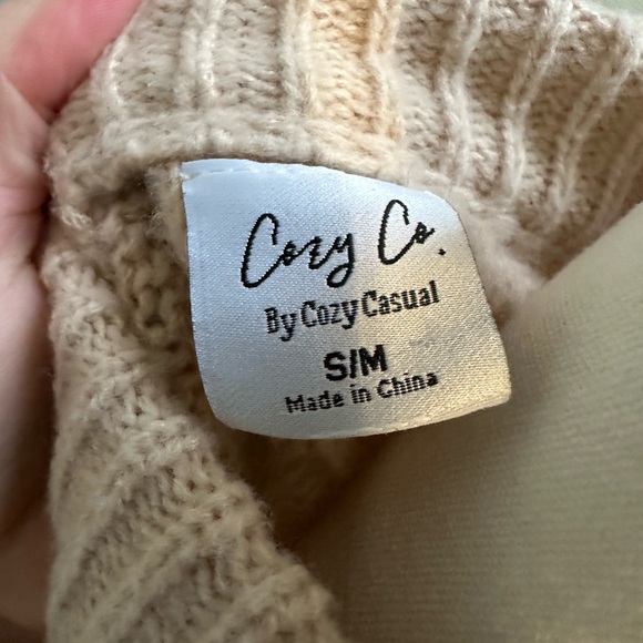 Cozy Co. by Cozy Casuals Knit Sweater - Picture 2 of 2